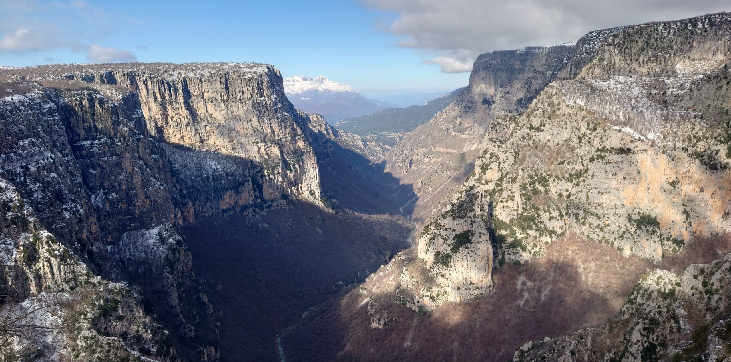 Northern Greece Unveiled: From the Throne of Zeus to the Stone Bridges of Pindos